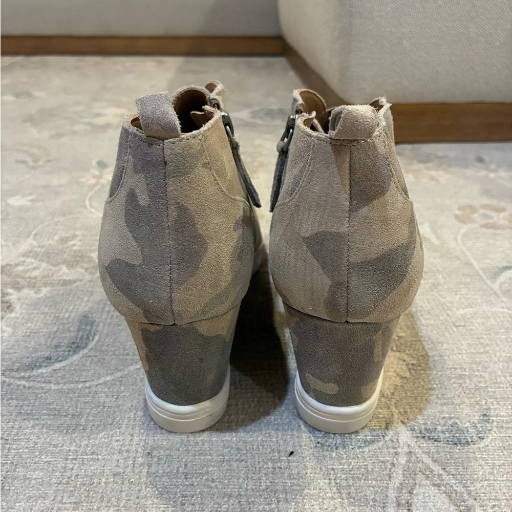 Paolo Camouflage Wedge Boots